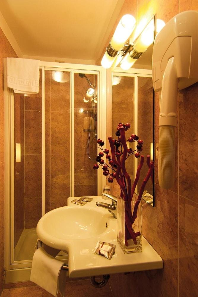 Hotel Novecento Roma Phòng bức ảnh
